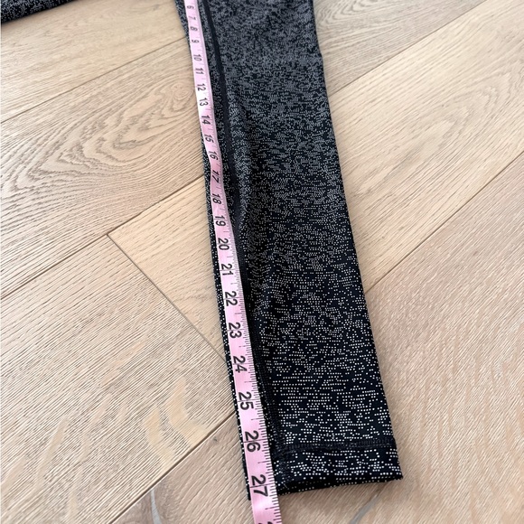 Lululemon Leggings Pant Full Length 27" size 4 black and white dotted - Picture 7 of 9